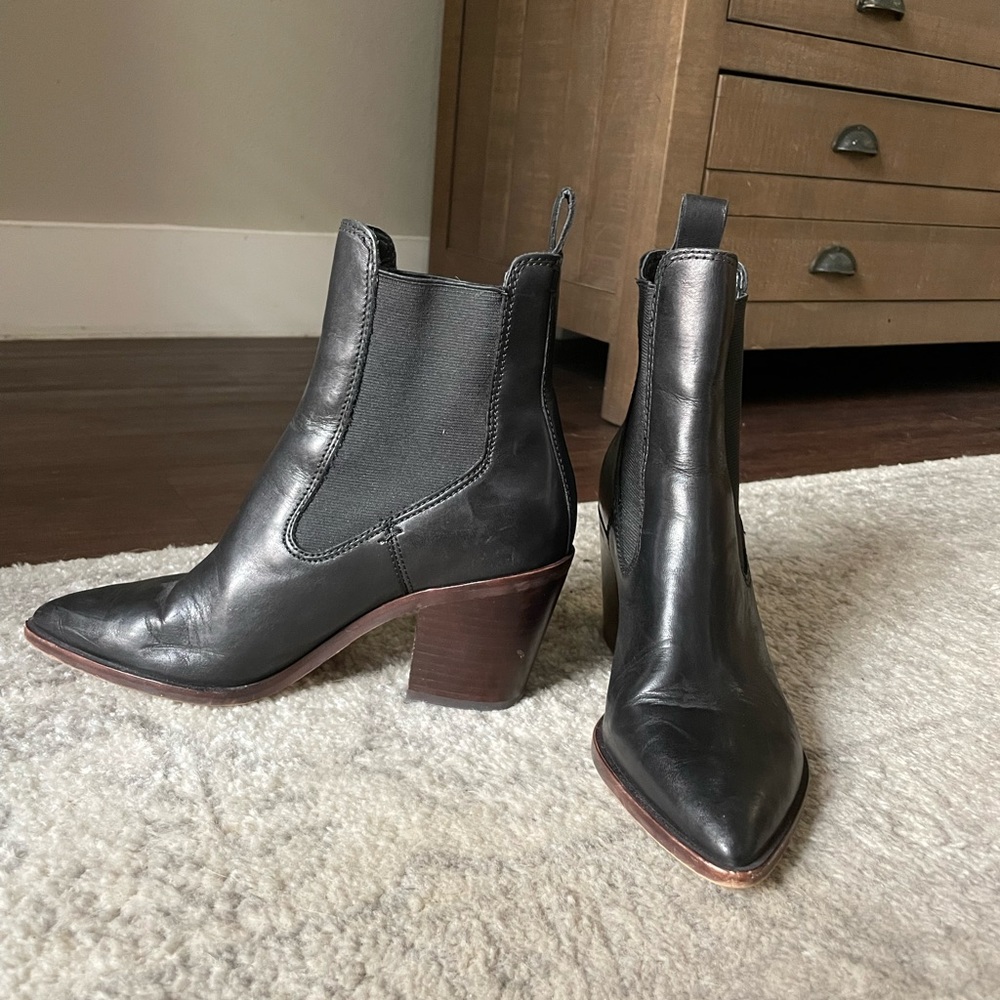 dolce vita black leather booties 7.5 good used condition